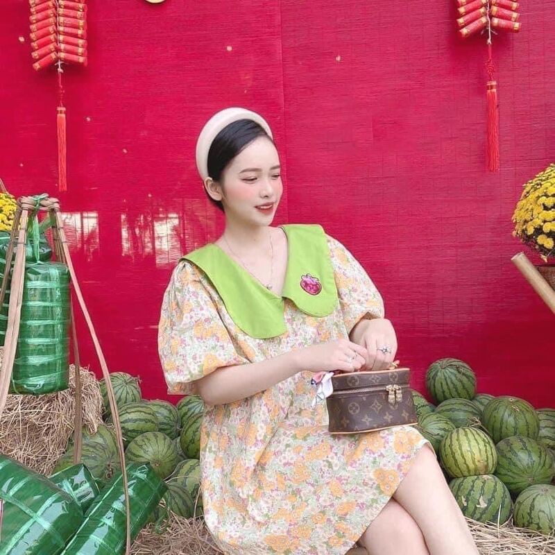 Váy thêu quả dâu cute nhiều màu
