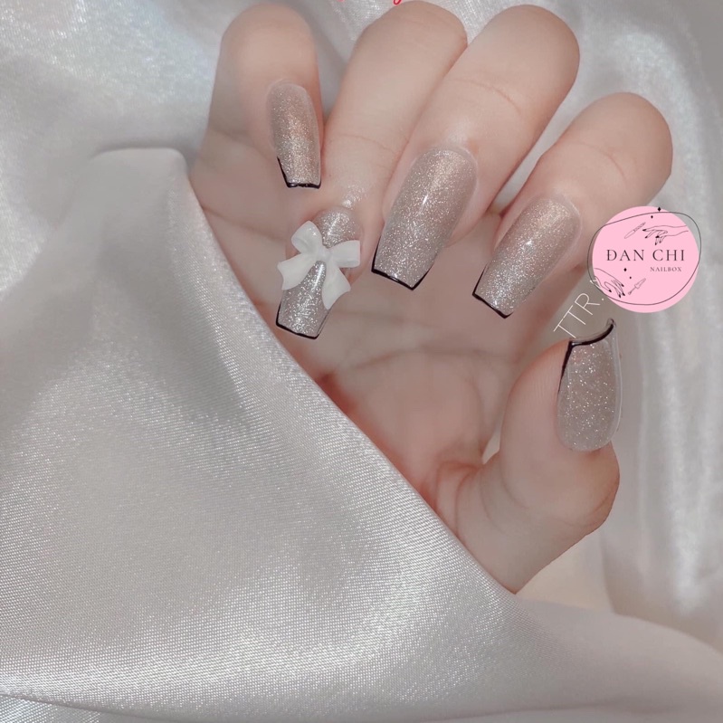 NailBox móng úp thiết kế sẵn Mẫu Nhũ Flash Charm Nơ