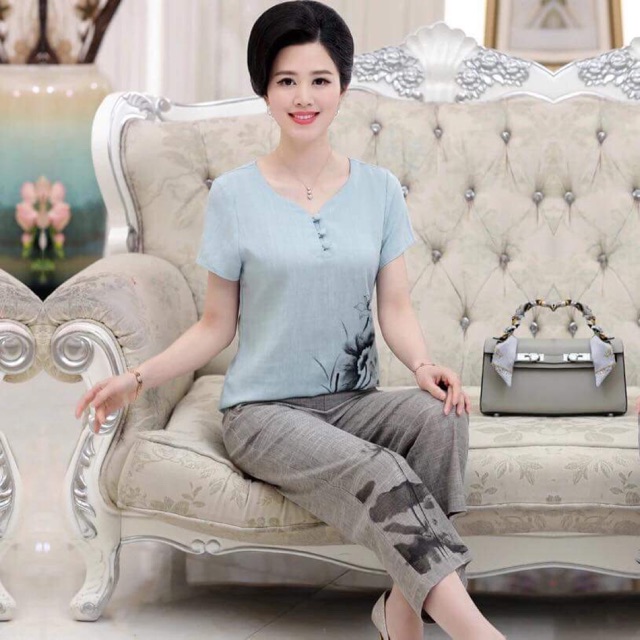 Bộ mặc của mẹ