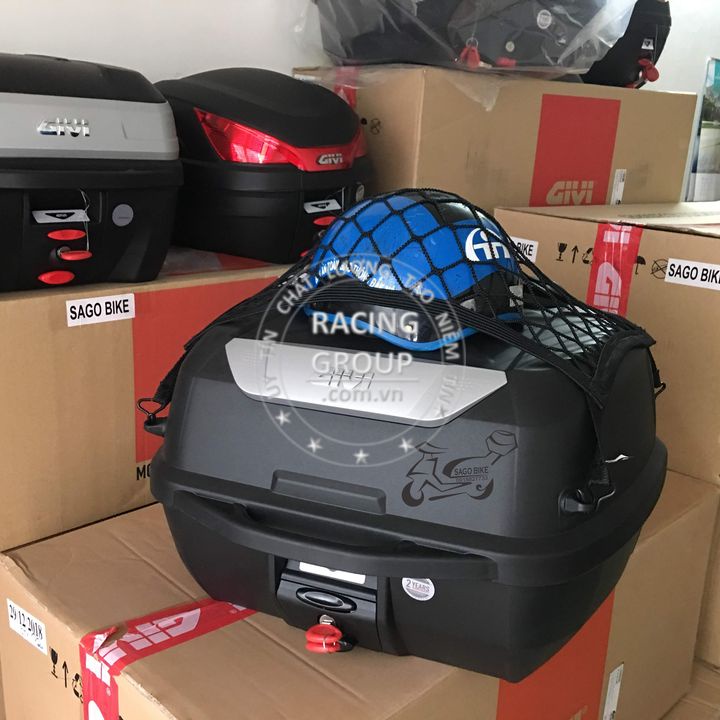 Thùng sau givi E43NTL-ADV 43 Lít Mulebox Gắn Sau Xe Máy, Xe Motor Màu Đen Có Full Phụ Kiện Đi Kèm Với Đế Đệm