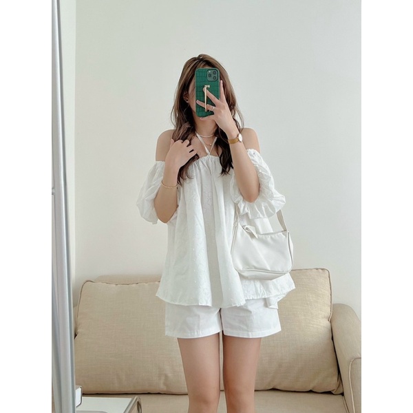 Áo voan in hoa chìm trễ vai tay bồng dây buộc cổ 3 màu xinh đẹp