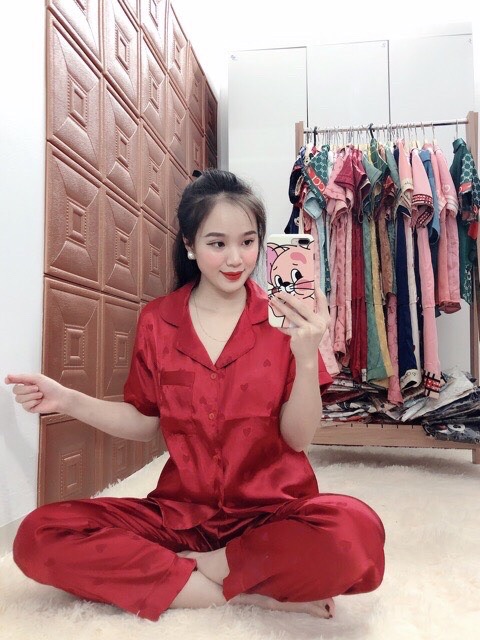 [VIDEO TỰ QUAY] Bộ ngủ lụa gấm hoạ tiết hot | BigBuy360 - bigbuy360.vn