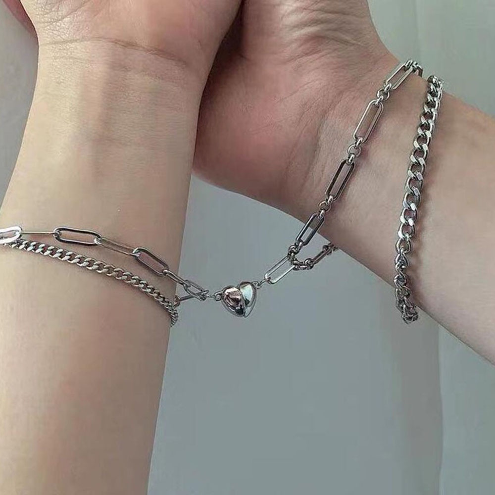 Vòng Đeo Tay Cặp Đôi Hình Trái Tim Có Nam Châm Mát Mẻ