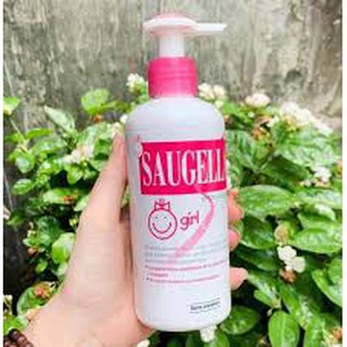 Dung dịch vệ sinh bé gái