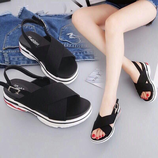 Sandal quai chéo đế đúc thể thao chất lừ