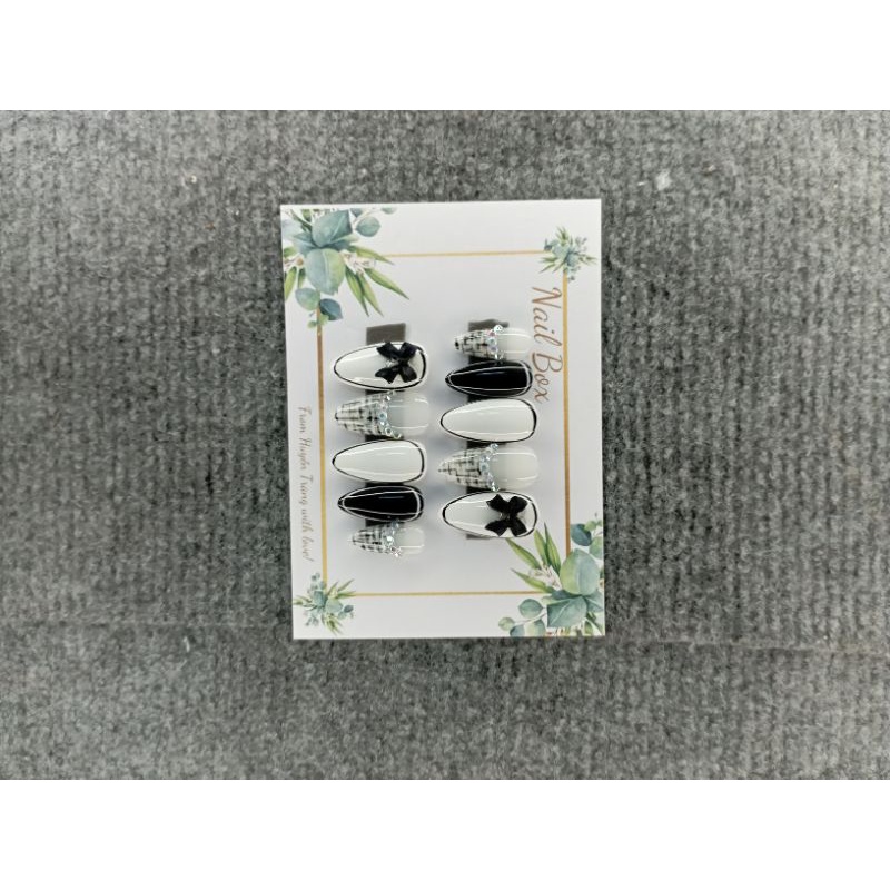 Móng giả thiết kế Huyền Trang Nail hộp 10 móng kèm keo dũa ảnh tự chụp