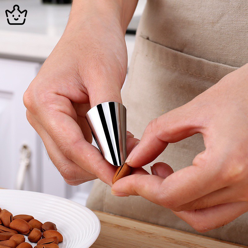 Dụng Cụ Bảo Vệ Ngón Tay Bằng Thép Không Gỉ Đa Năng Cho Nhà Bếp JP6