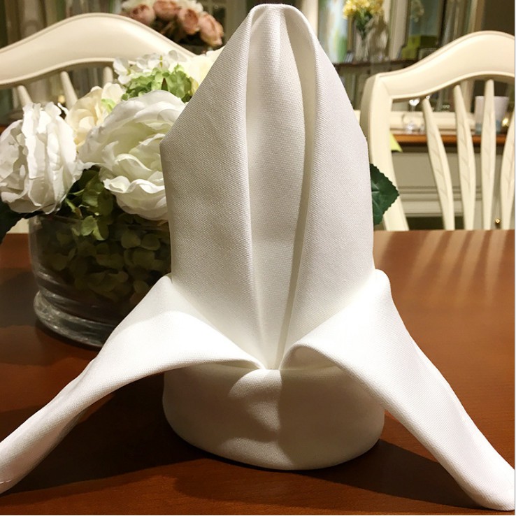 Khăn lót bàn ăn, dụng cụ ăn cao cấp Napkin trắng trơn sang trọng Landecor- TBA489