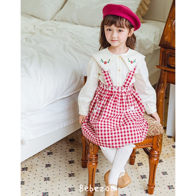 Yếm váy caro đỏ Bebezoo thêu hoa cho bé BEB3SK101