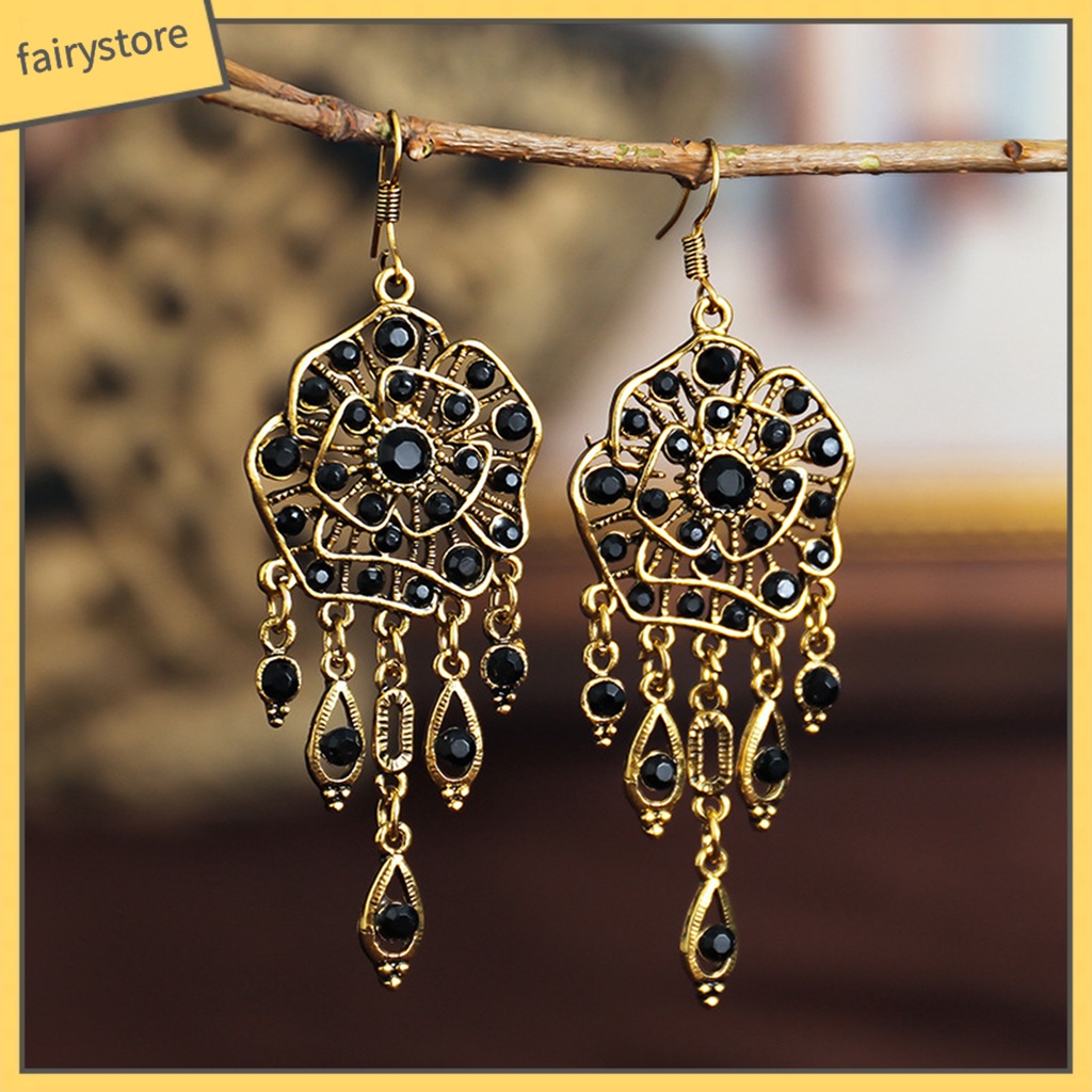 Khuyên tai dáng dài tạo hình độc đáo dành cho nữ