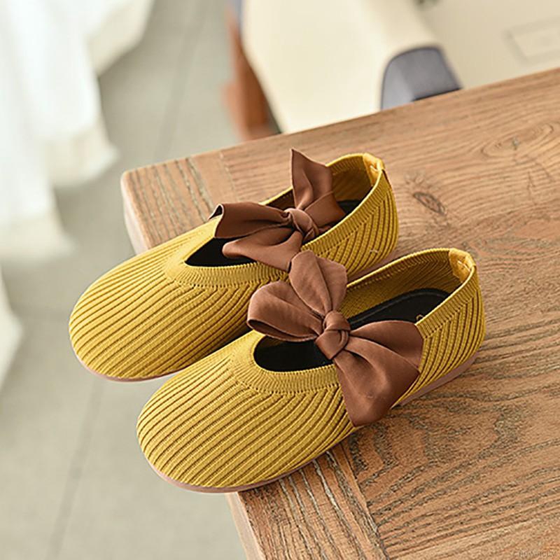 Đôi giày búp bê trang trí nơ xinh xắn cho bé gái