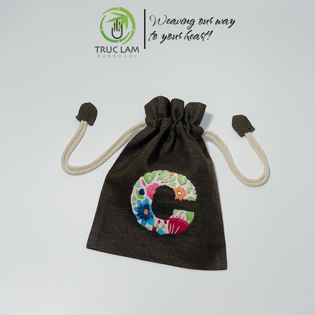 Túi Dây Rút Thêu Tay Họa Tiết Chữ Cái C Phối Hoa Văn Nhiều Màu Sắc - Trúc Lâm Handmade