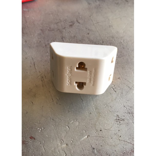 Phích nối chia ngả SOPOKA