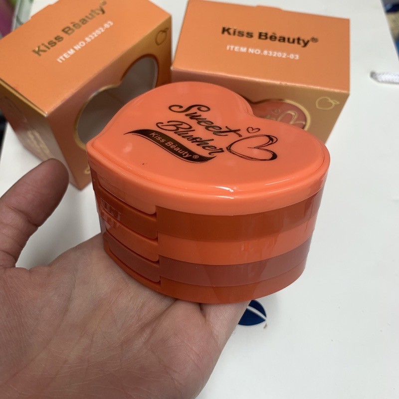 Má hồng 4 tầng Sweet blusher Kiss Beauty | BigBuy360 - bigbuy360.vn