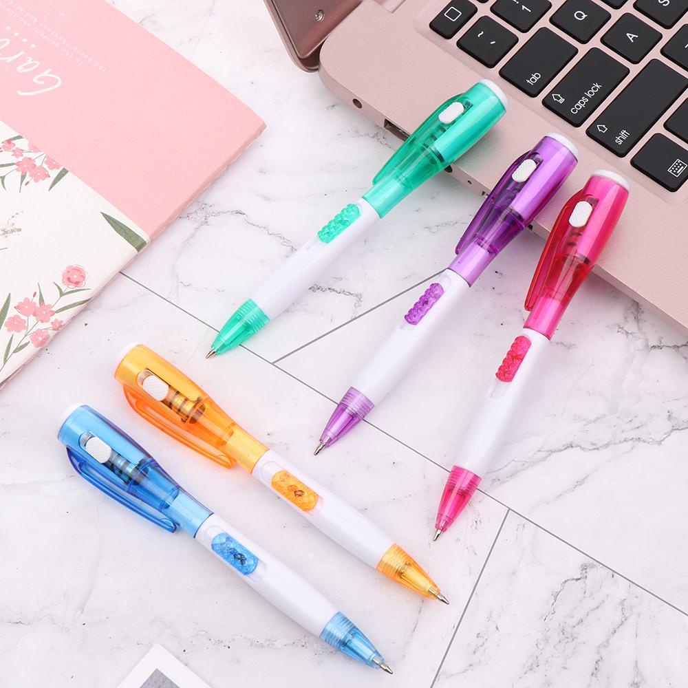 Bút Bi Tích Hợp Đèn Đa Năng Tiện Dụng
