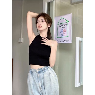 Áo len mỏng croptop cổ yếm năng động