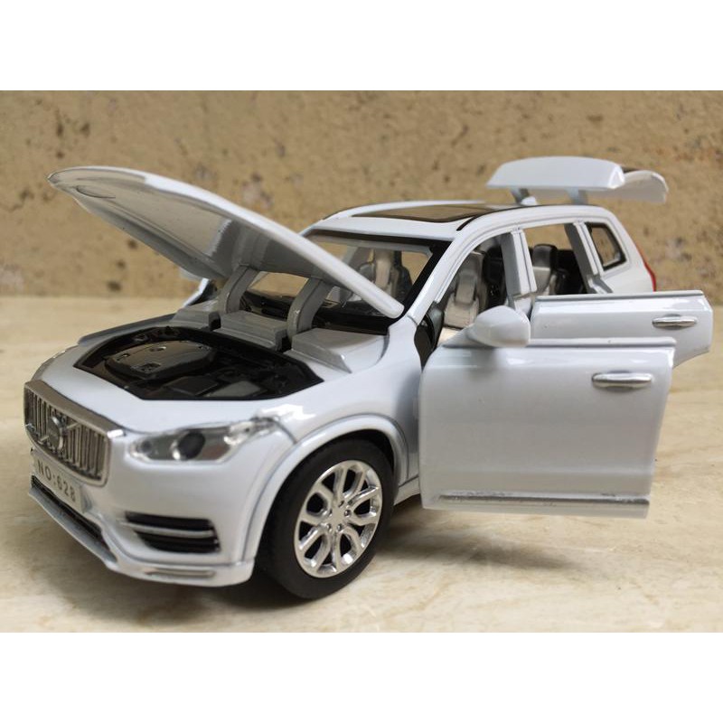 Mô hình xe VOLVO XC90  1:32