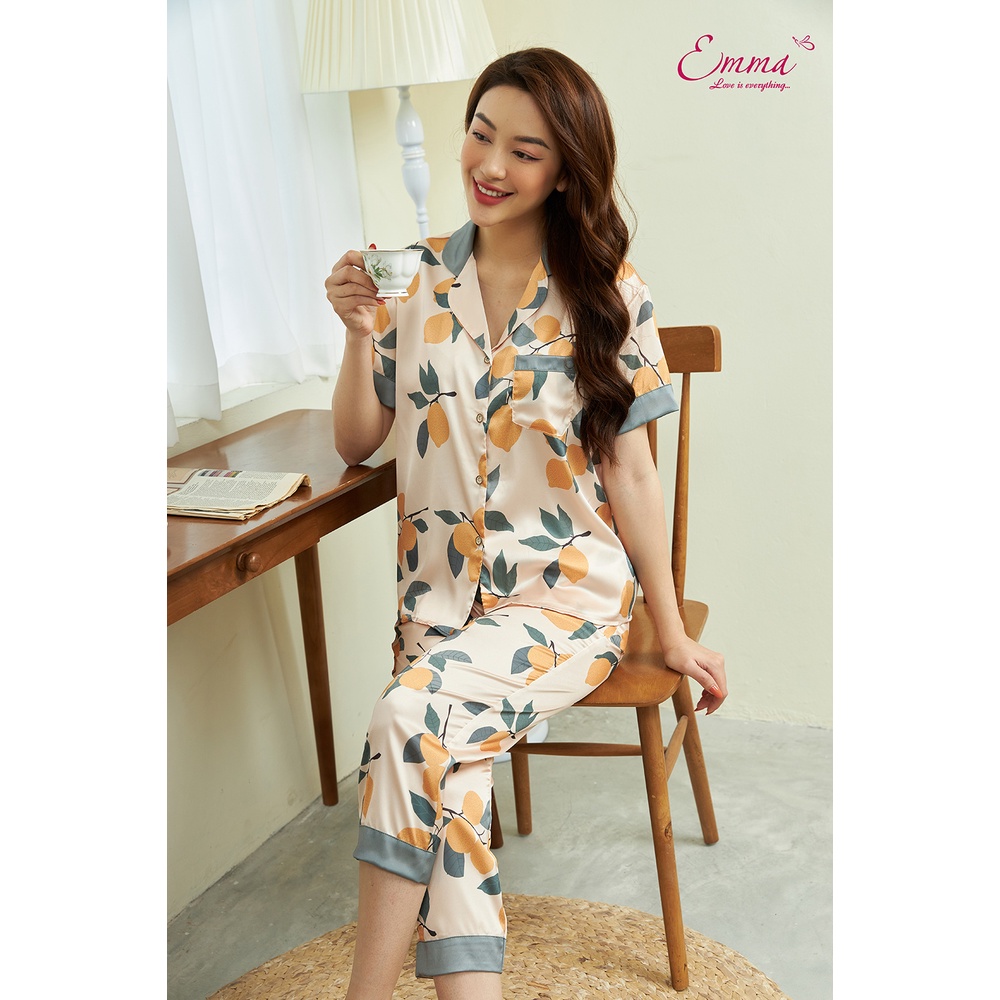 Đồ Bộ Mặc Nhà Emma Pyjama Lụa Áo Ngắn Tay, Quần Lỡ EHLLU.22.012.01