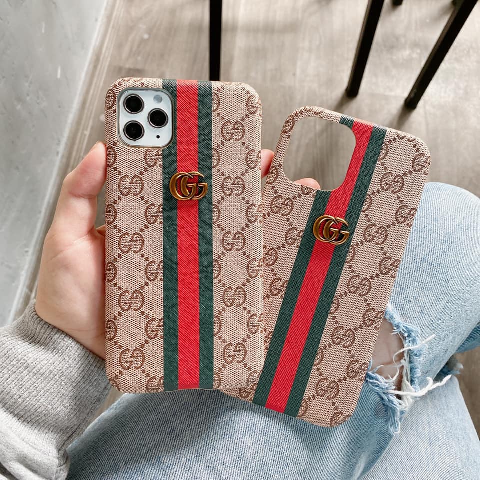 Ốp gucci sọc đỏ logo nổi