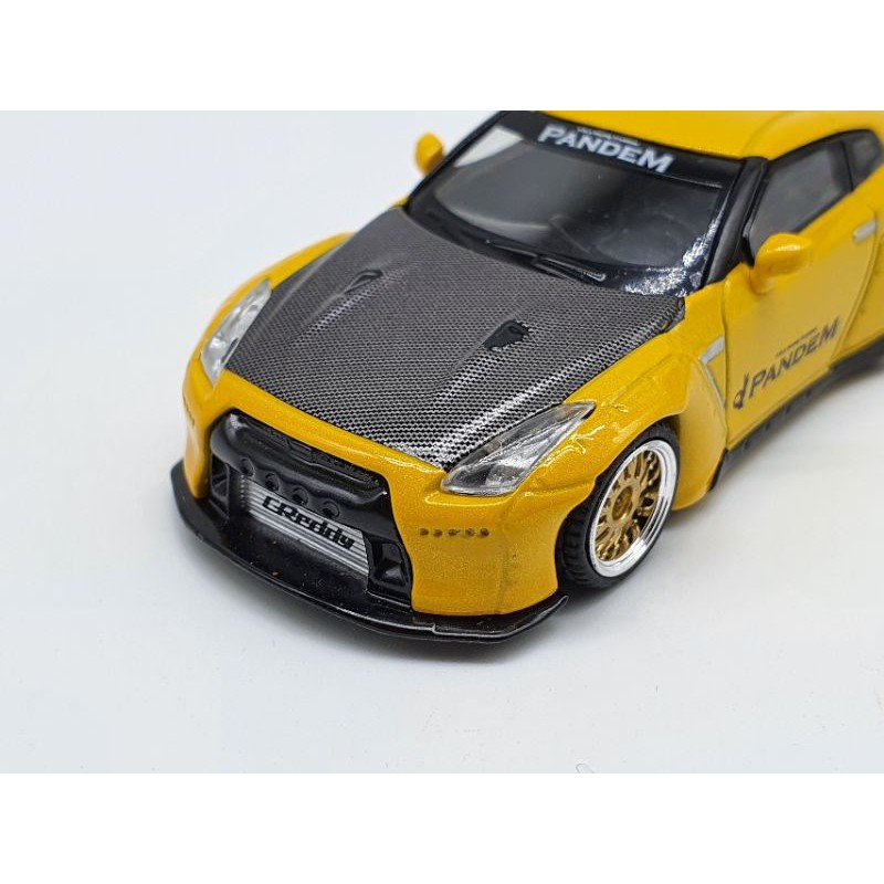 Xe Mô Hình Pandem Nissan GT-R LHD 1:64 MiniGT ( Vàng )