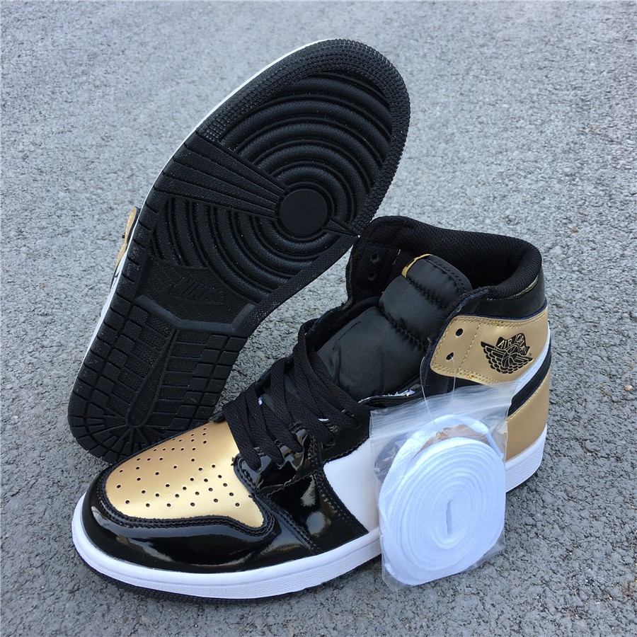 Giày Jordan 1 Gold Toe cực kool - SALE 50% và Miễn Phí Ship