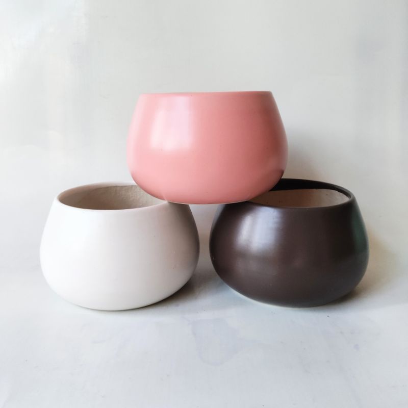 Chậu sứ hình hạt dẻ trơn kèm đĩa đường kính 14 cm, nhiều màu sắc, phù hợp trồng cây để bàn trang trí văn phòng, nội thất