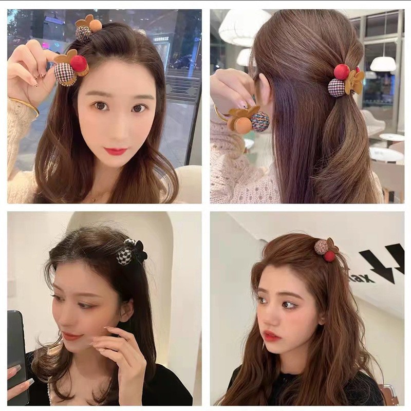 Kẹp Tóc Càng Cua Đính Quả Bông Mềm Mại 2022 Dành Cho Nữ
