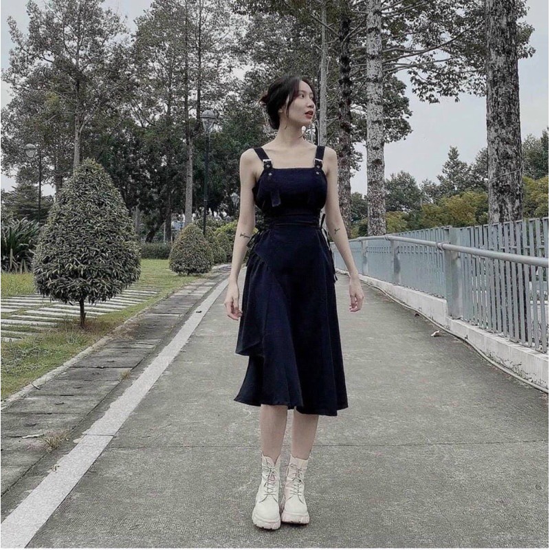 Váy đen xẻ+khuy vuông TT12