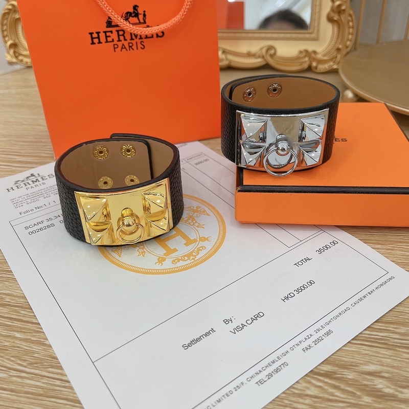 Vòng tay đinh tán thương hiệu cao cấp