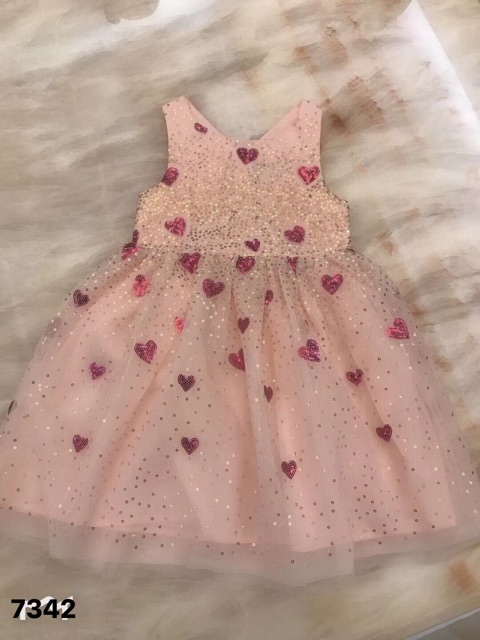 Đầm kim sa trái tim Hồng