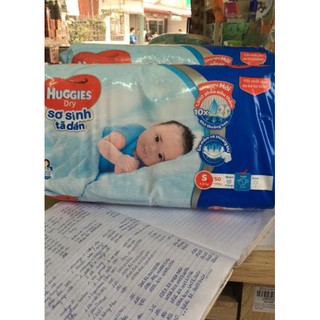 Bỉm Huggies dán S54 miếng S dành cho trẻ (4-8kg).