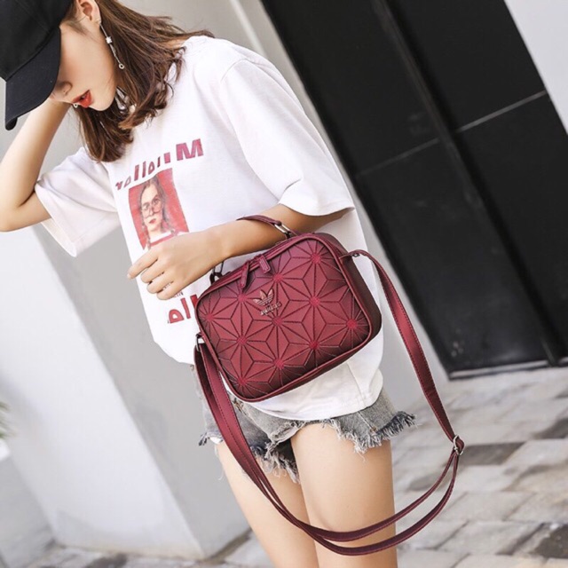 Túi Adidas xuất chuẩn | BigBuy360 - bigbuy360.vn