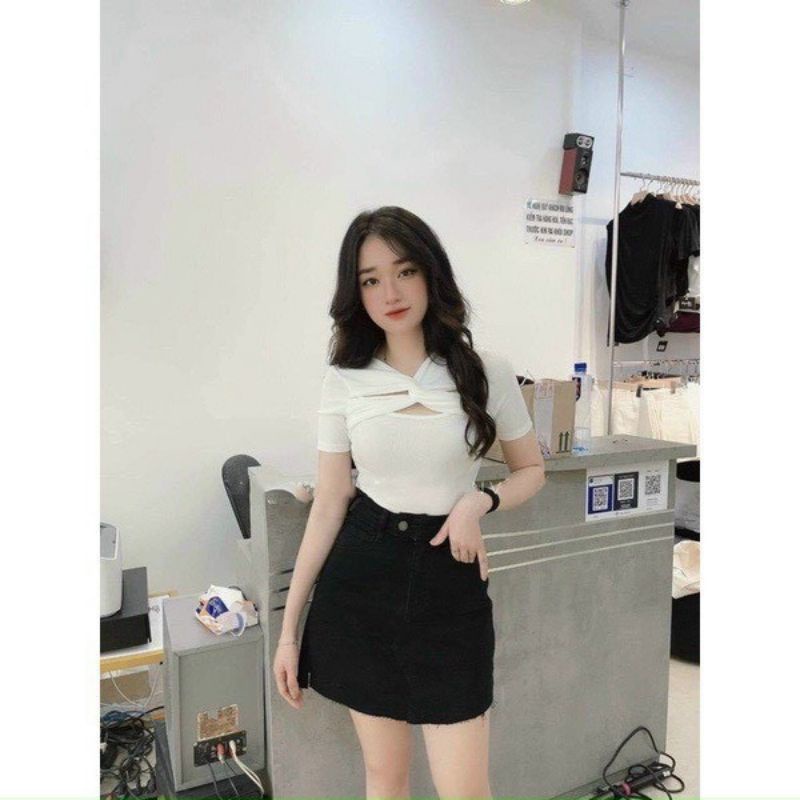 Áo croptop xoắn ngực q12
