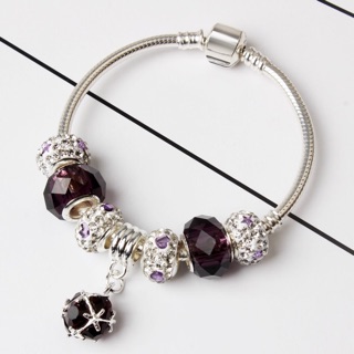 Vòng tay hạt Charm phong thuỷ
