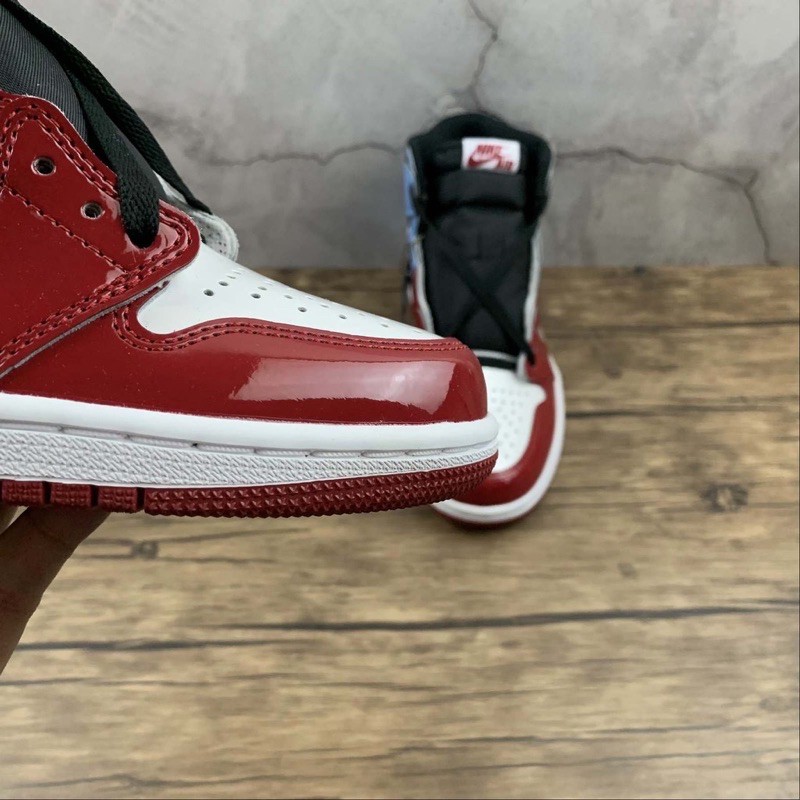 (FREESHIP+QUÀ) Video Giày thể thao AIR JORDAN 1 Retro High Fearless UNC Chicago cao cổ xanh đỏ mũi trắng