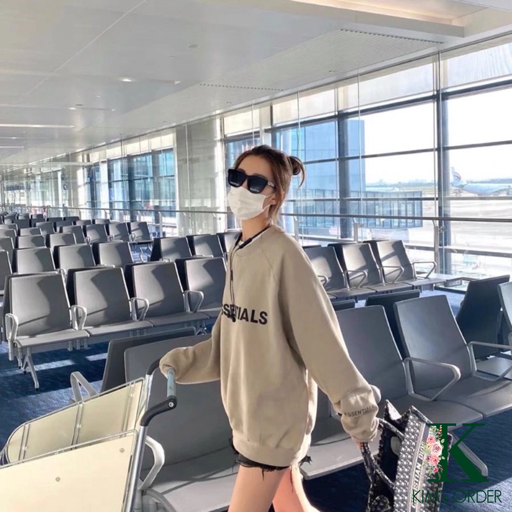 Áo Sweater ESSENTIAL Nam Nữ Unisex Màu Nâu Nhạt Cổ Tròn Dài Tay Chất Nỉ Bông Dày Dặn Hàng Quảng Châu Phom Rộng Năng Động