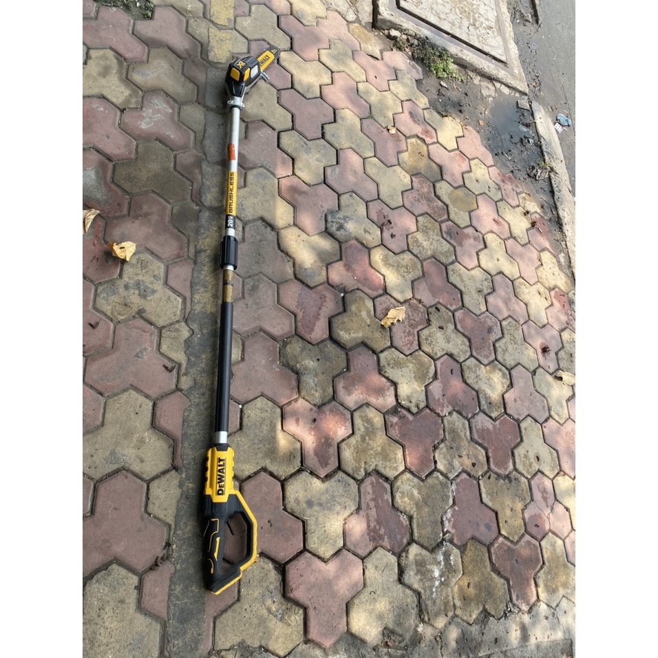 THÂN MÁY CƯA XÍCH TRÊN CAO DEWALT 20V DCPS620