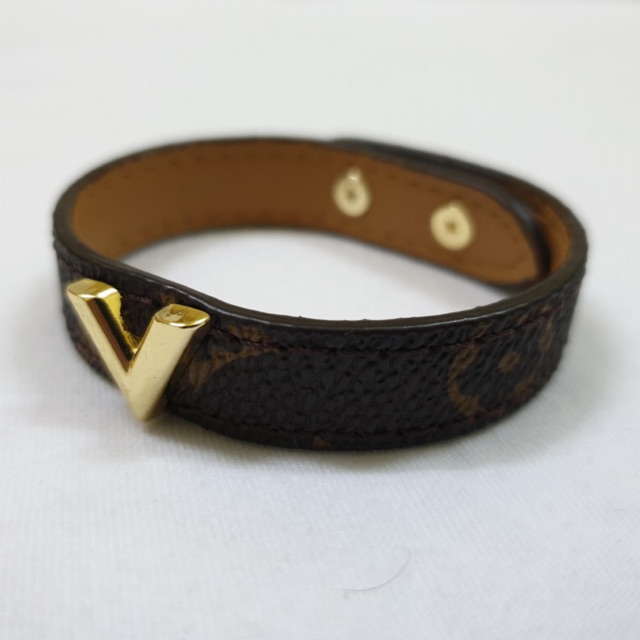 Vòng tay da LV cực chất M09