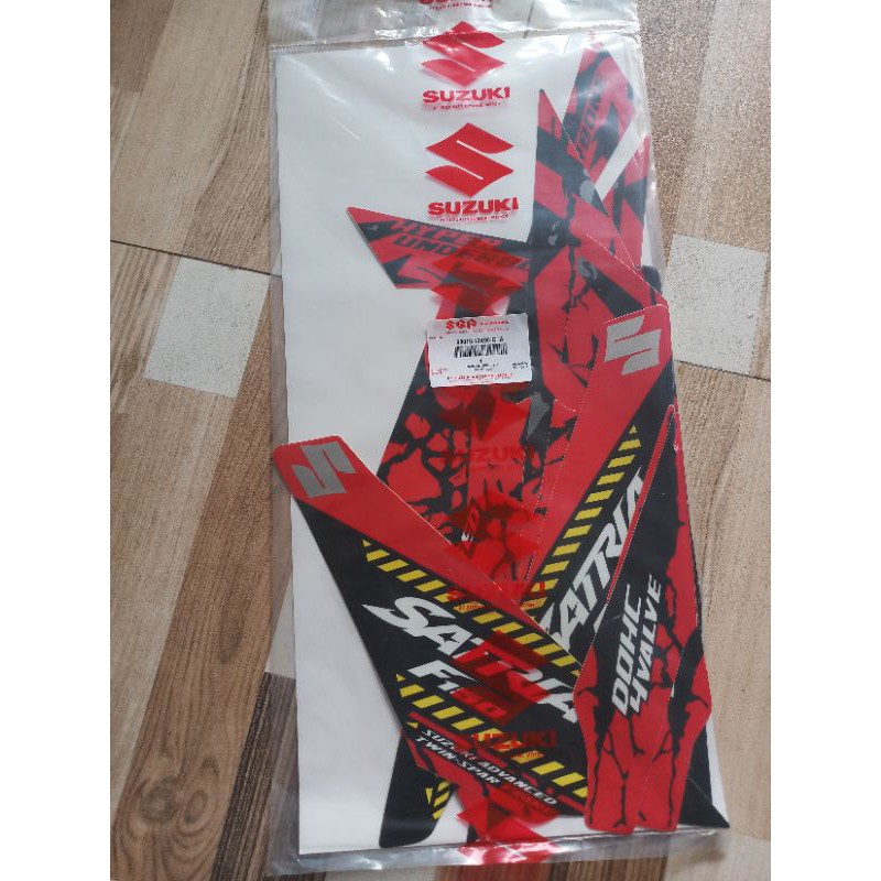 Bộ tem đỏ đen Satria Fi 2019