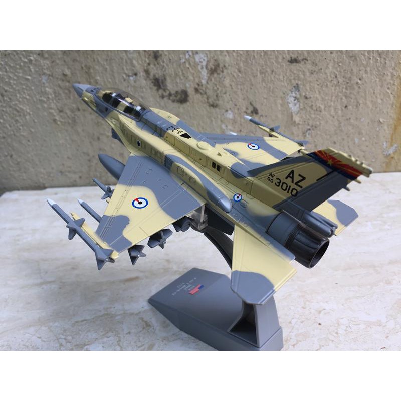 Mô hình máy bay F-16EF 1:72