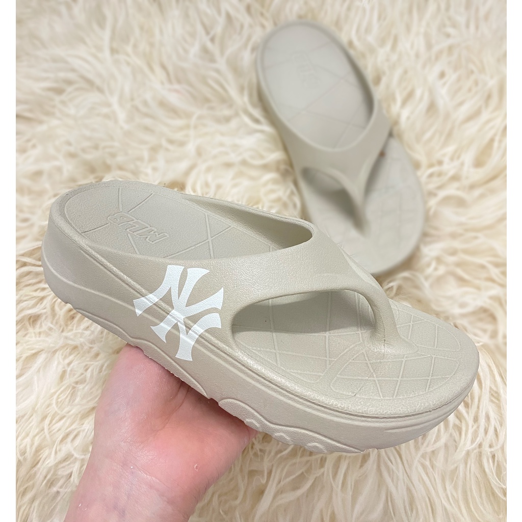 Dép 𝐌𝐋𝐁 Chunky Slider Flip Flop New Your, dép xỏ ngón nữ dép unisex thời trang tặng kèm hộp.Dép cao su,dép đế cao 5cm