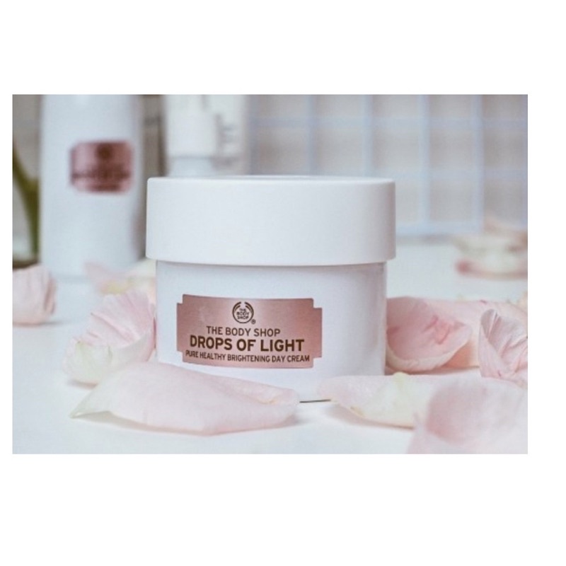 Kem dưỡng trắng sáng da the body shop drops of light 50ml