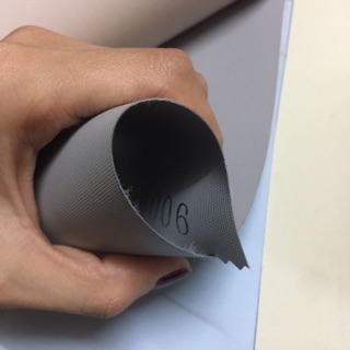 Rèm cuốn trơn cản sáng 100% ( kt :1,4 x 1,6)