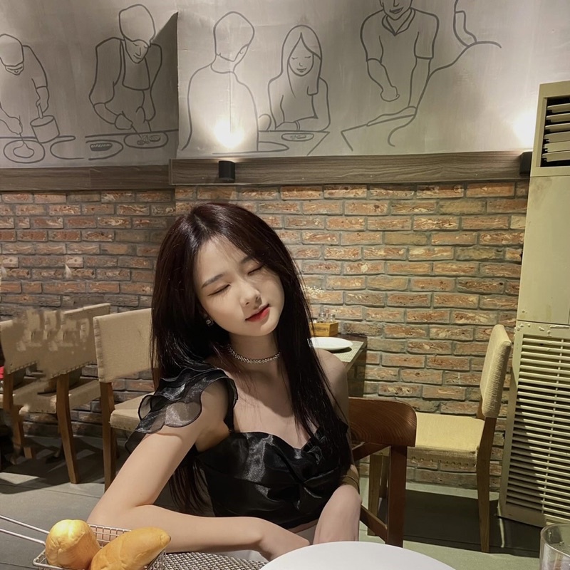 [HÌNH ẢNH ĐỘC QUYỀN- DESIGNED BY BD.BRAND ] -  ÁO CROP MẶC 3 KIỂU SEXY XOẮN NGỰC