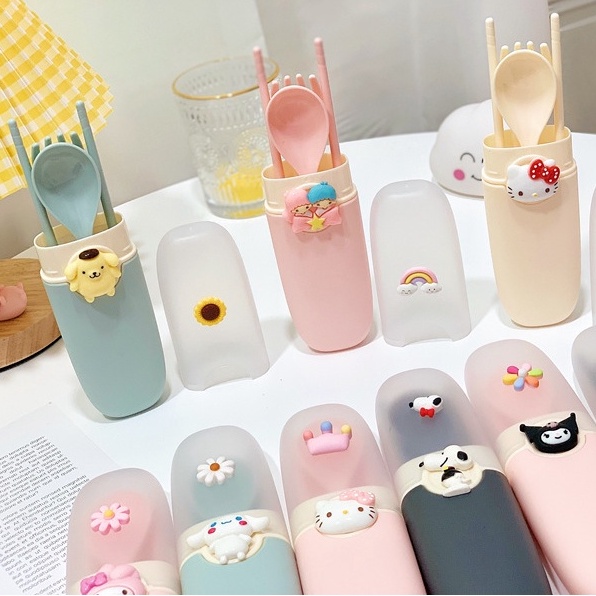 Bộ muỗng nĩa đũa 3 trong 1 XIAODUOJIAJU hình hello kitty dễ thương thân thiện với môi trường