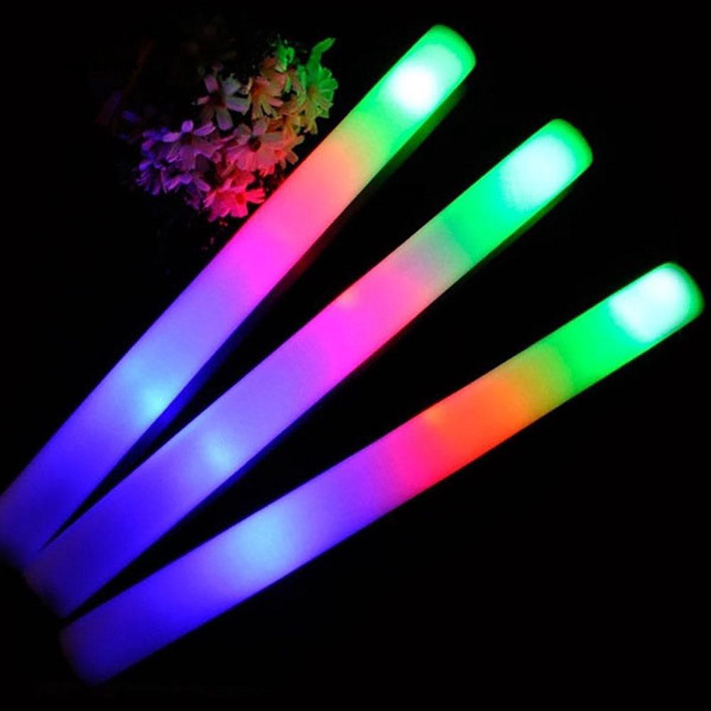 Thanh cổ vũ có đèn LED phát sáng nhiều màu độc đáo