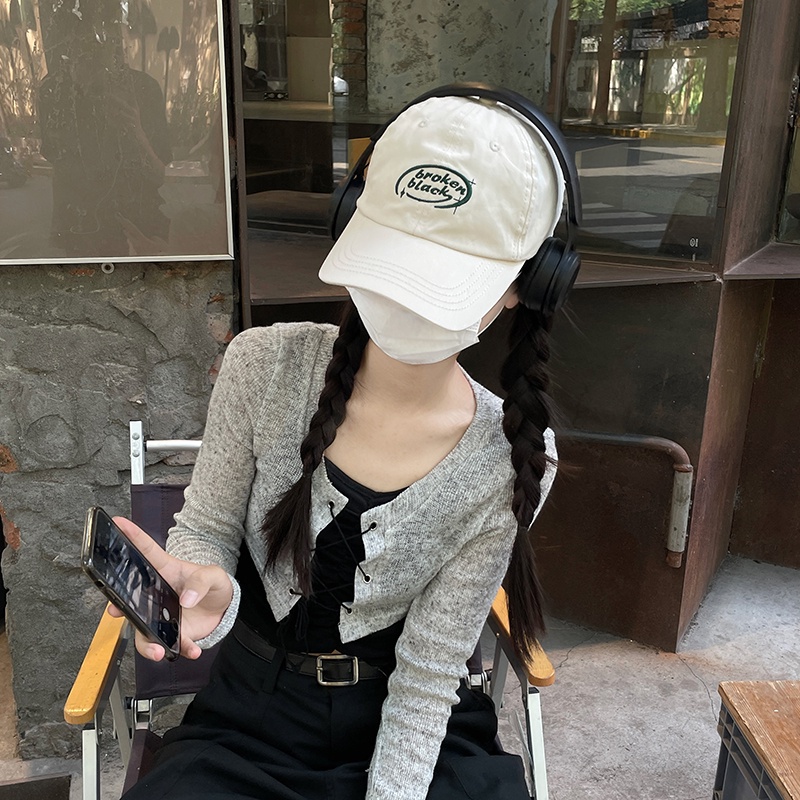 Mũ MG STUDIO thêu chữ broken black