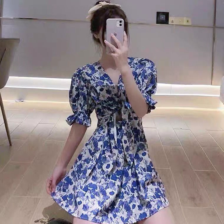 Đầm Tay Ngắn Cổ Chữ V Hoạ Tiết Hoa Thiết Kế Thắt Nút Trước Quyến Rũ | BigBuy360 - bigbuy360.vn