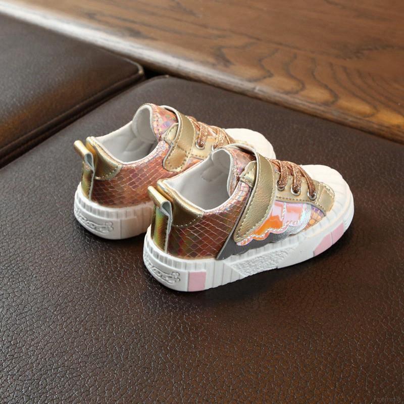 Giày sneaker đế mềm chống trơn họa tiết cánh chim màu cầu vồng thời trang mùa thu kiểu Hàn cho bé trai và bé gái