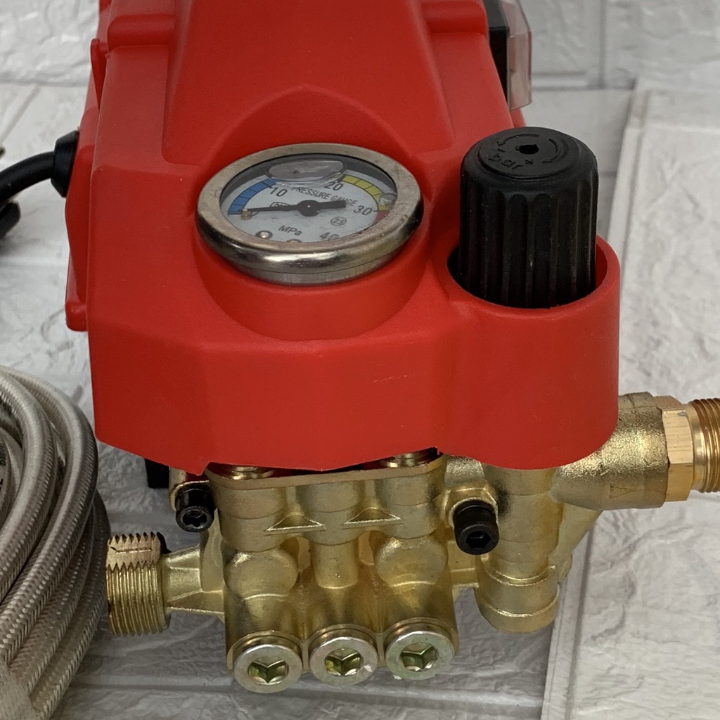 Máy rửa xe mini chỉnh áp công suất 3500w dây dài 15m kèm bộ phụ kiện đầy đủ sẵn dùng